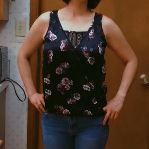 Maurices floral top NWOT